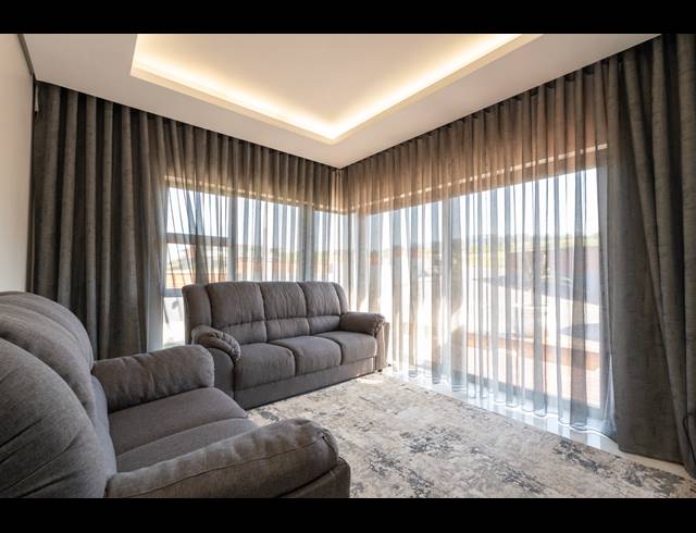 6 BEDROOM GATED ESTATE FOR SALE IN UMHLANGA CENTRAL